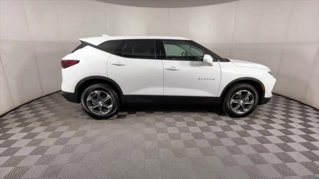 new 2025 Chevrolet Blazer car, priced at $35,372
