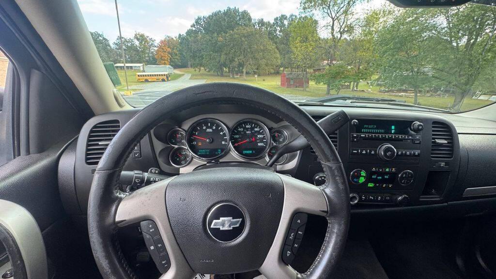 used 2012 Chevrolet Silverado 2500 car, priced at $17,900