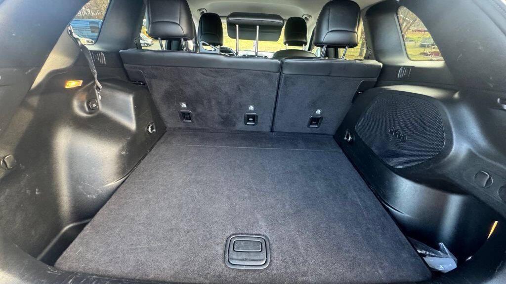 used 2019 Jeep Cherokee car, priced at $9,990