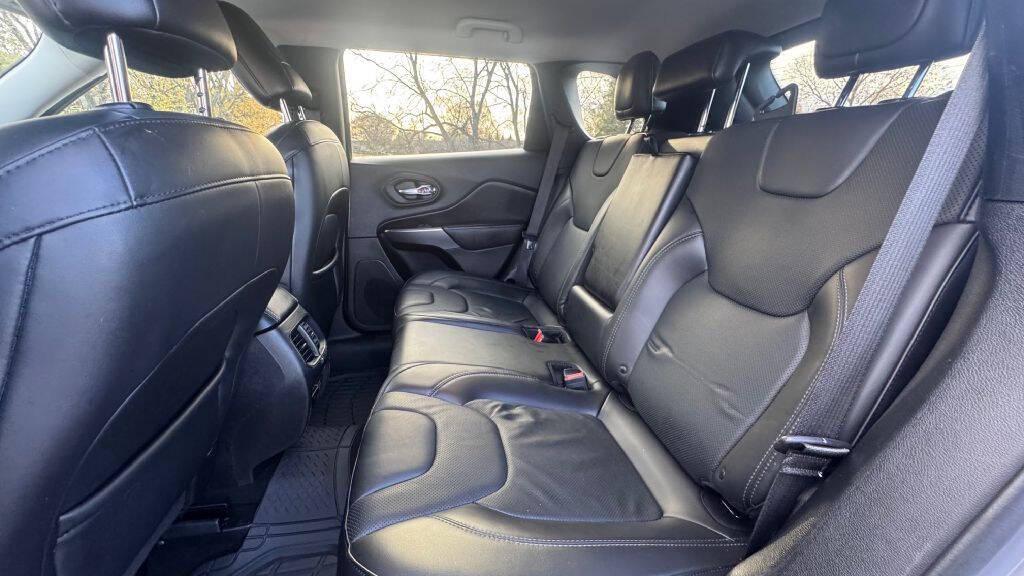 used 2019 Jeep Cherokee car, priced at $9,990