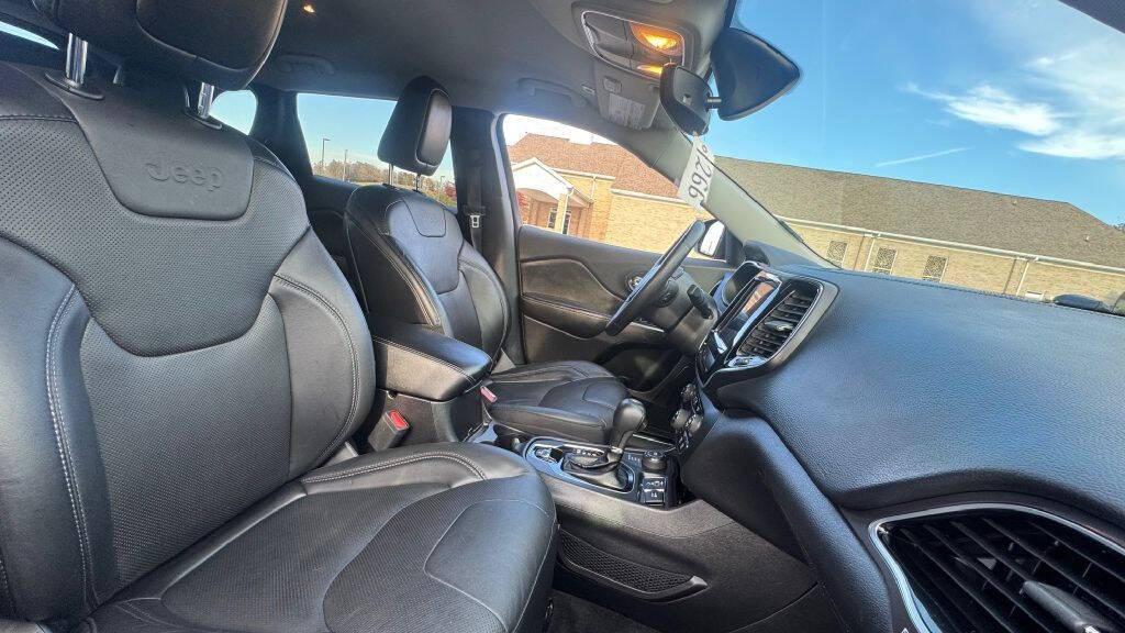 used 2019 Jeep Cherokee car, priced at $9,990