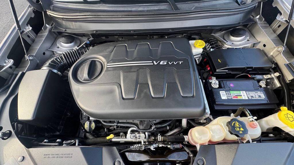 used 2019 Jeep Cherokee car, priced at $9,990