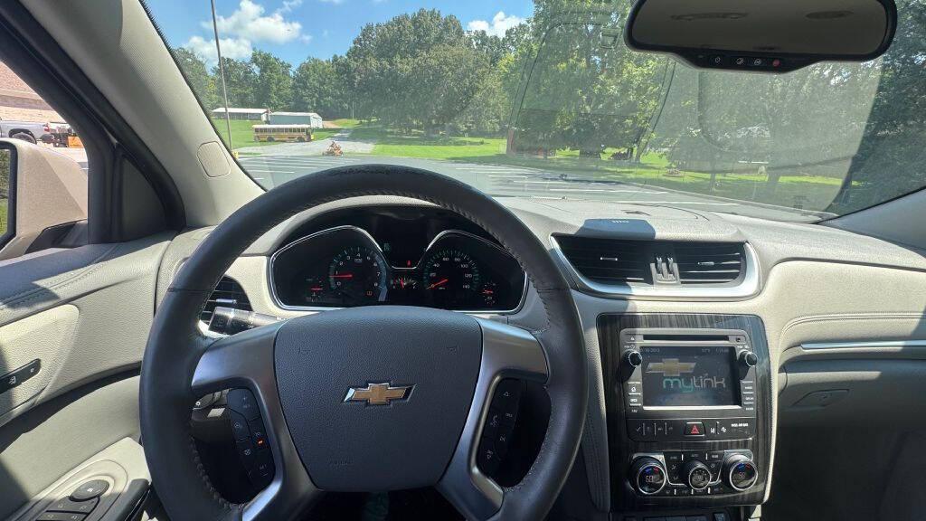 used 2014 Chevrolet Traverse car, priced at $6,990