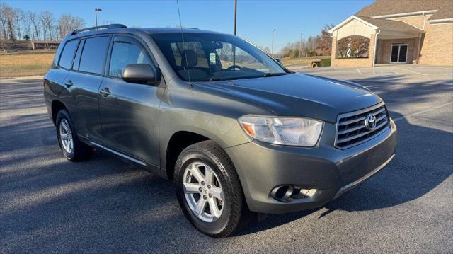 used 2010 Toyota Highlander car, priced at $7,900