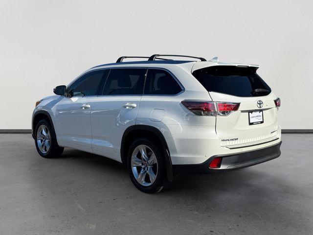used 2016 Toyota Highlander car, priced at $22,494