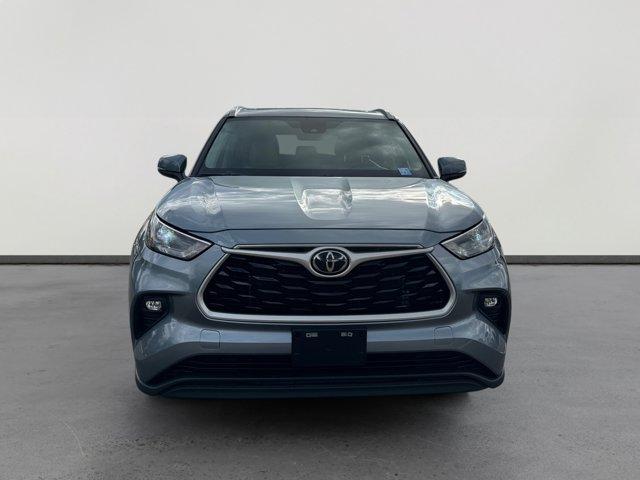 used 2023 Toyota Highlander car, priced at $35,278