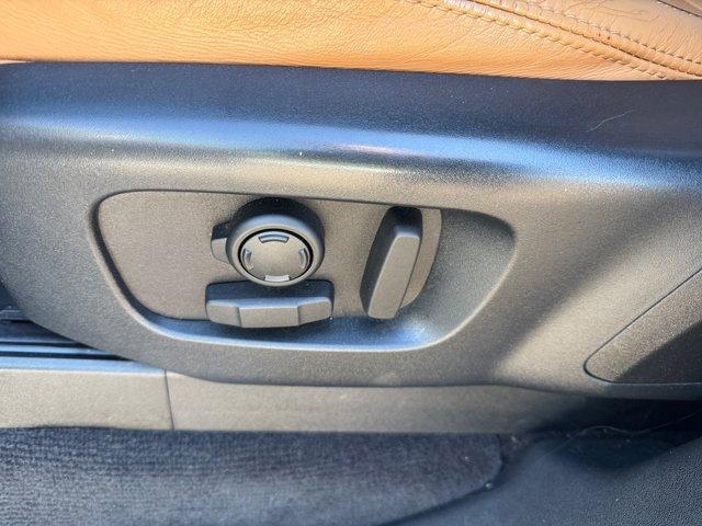 used 2019 Land Rover Discovery car, priced at $19,994