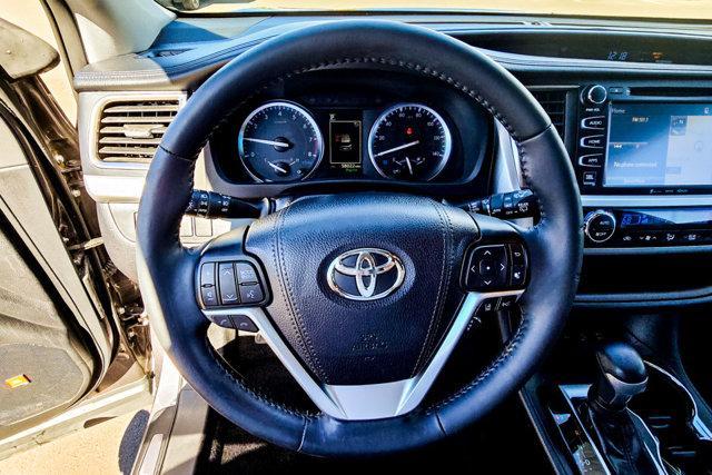 used 2019 Toyota Highlander car, priced at $32,562