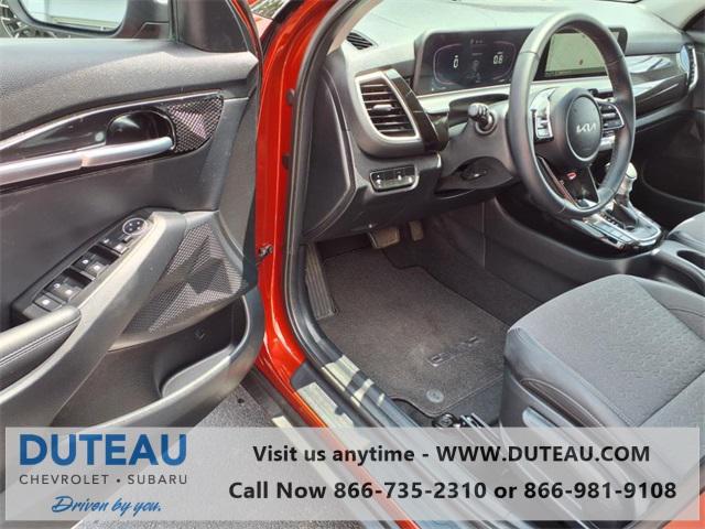 used 2025 Kia Seltos car, priced at $24,900