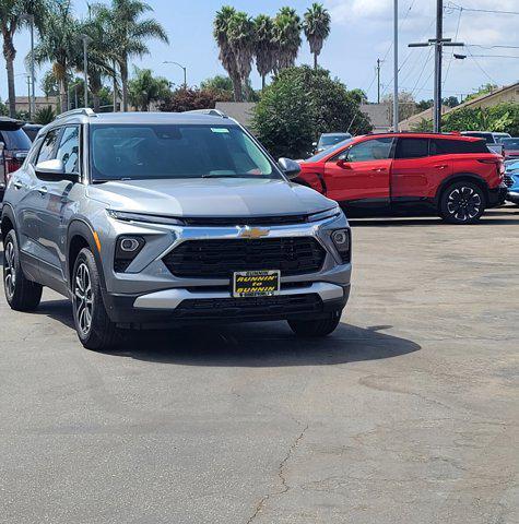 new 2025 Chevrolet TrailBlazer car, priced at $28,400