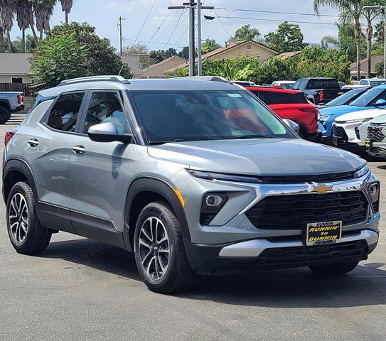 new 2025 Chevrolet TrailBlazer car, priced at $28,400