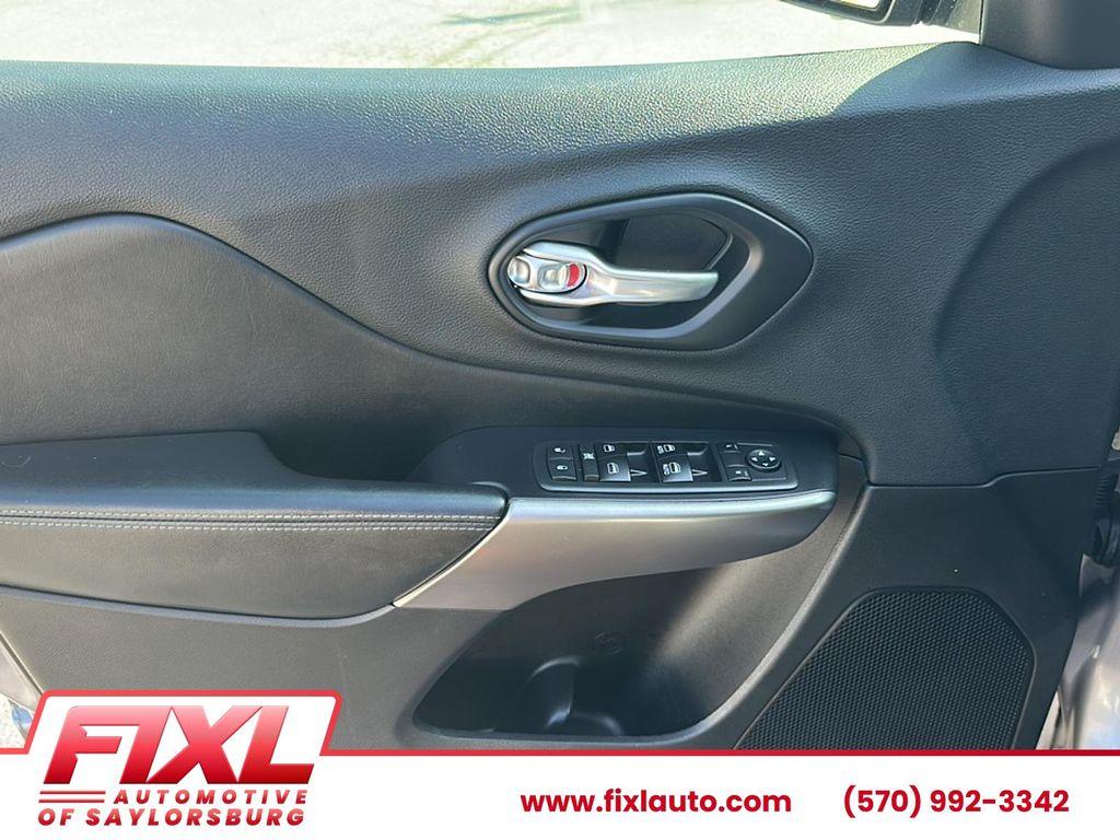 used 2019 Jeep Cherokee car, priced at $17,478