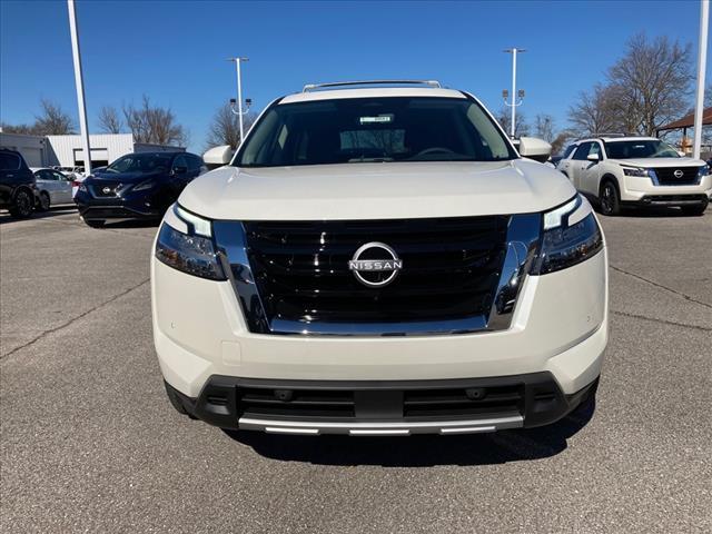 new 2024 Nissan Pathfinder car, priced at $48,012