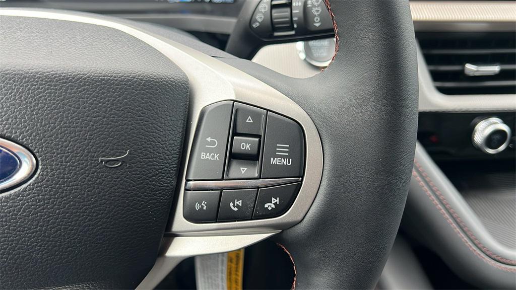 new 2025 Ford Explorer car, priced at $46,460