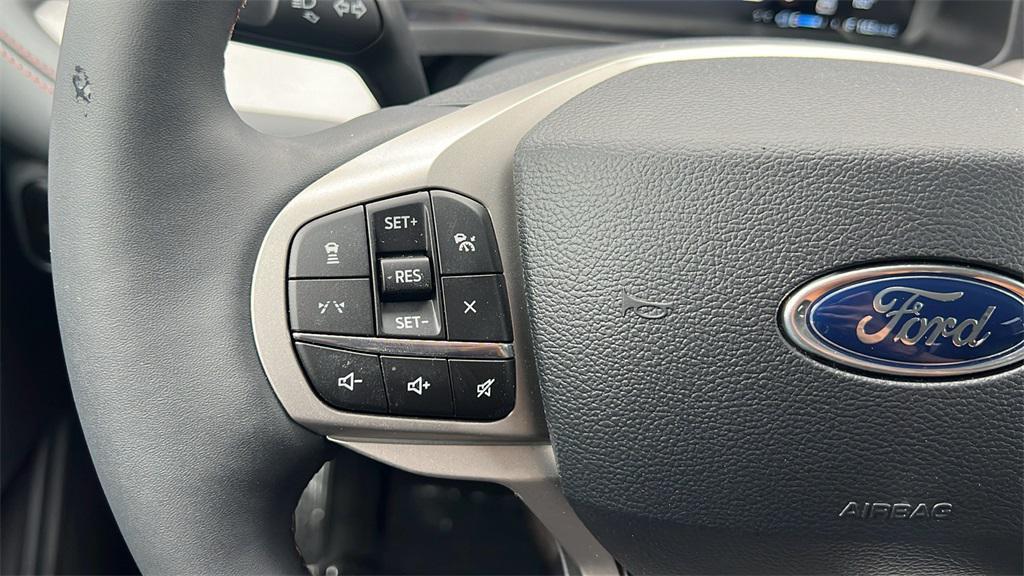 new 2025 Ford Explorer car, priced at $46,460