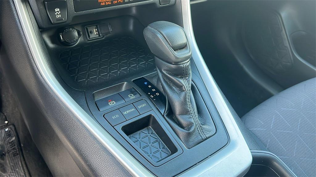 used 2019 Toyota RAV4 car, priced at $24,334