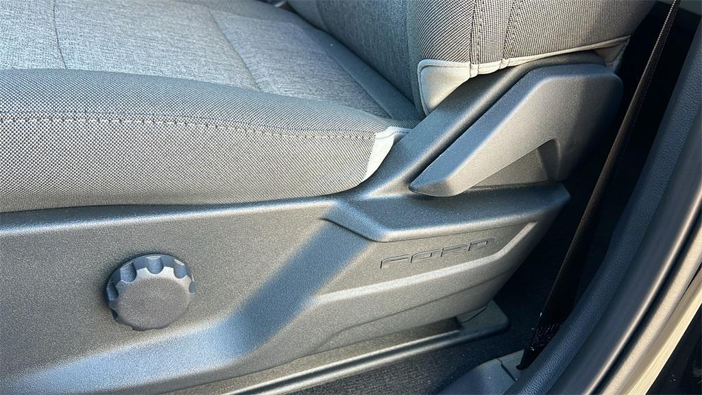 new 2025 Ford F-250 car, priced at $71,965