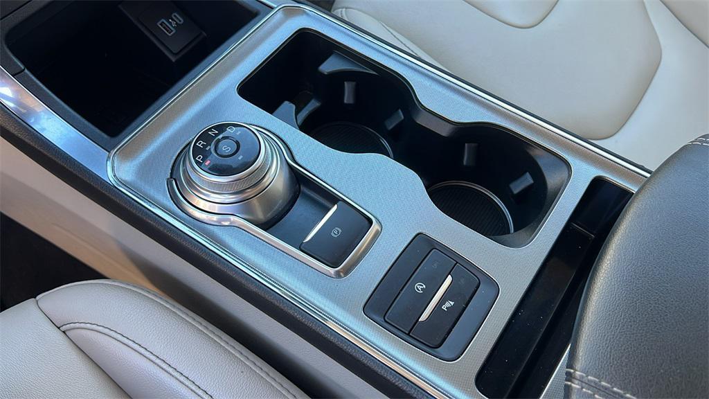 used 2022 Ford Edge car, priced at $25,788