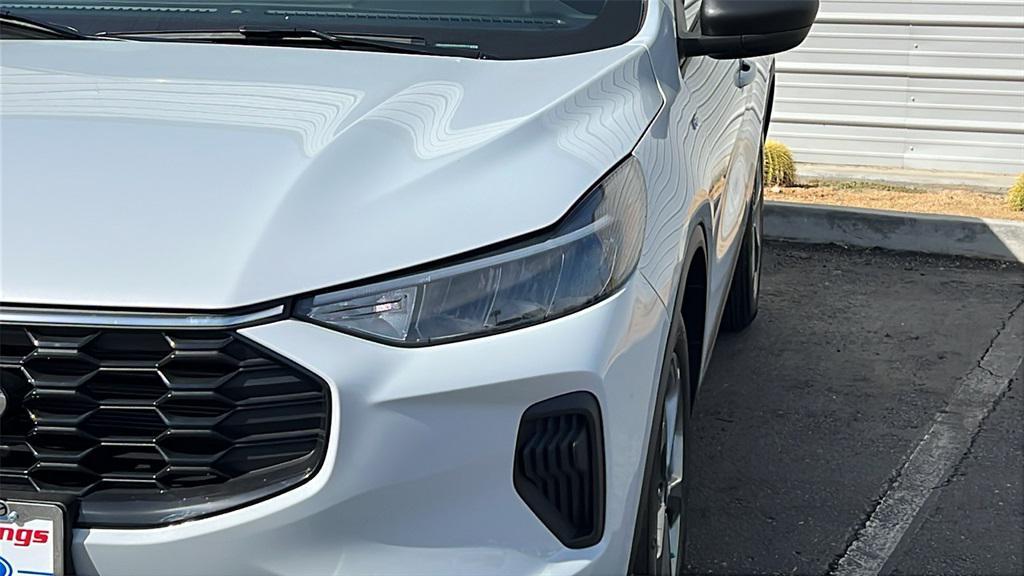 new 2025 Ford Escape car, priced at $28,225