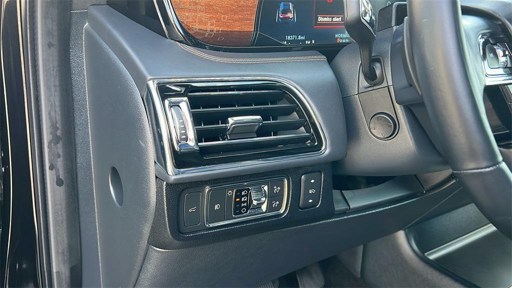 used 2022 Lincoln Navigator car, priced at $72,924