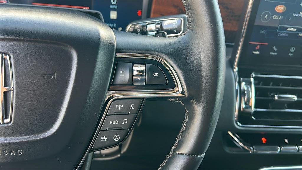 used 2022 Lincoln Navigator car, priced at $72,924