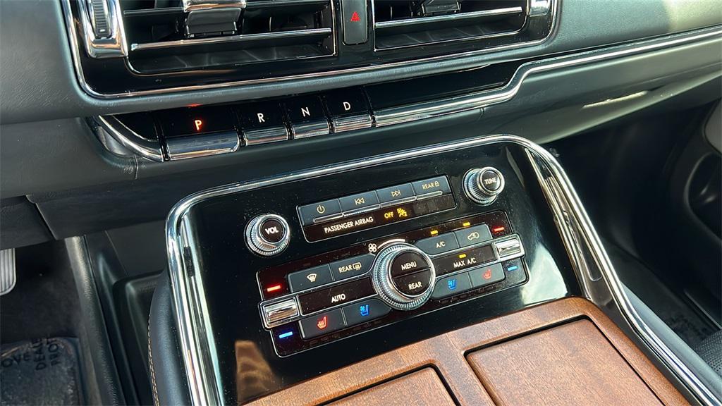 used 2022 Lincoln Navigator car, priced at $72,924