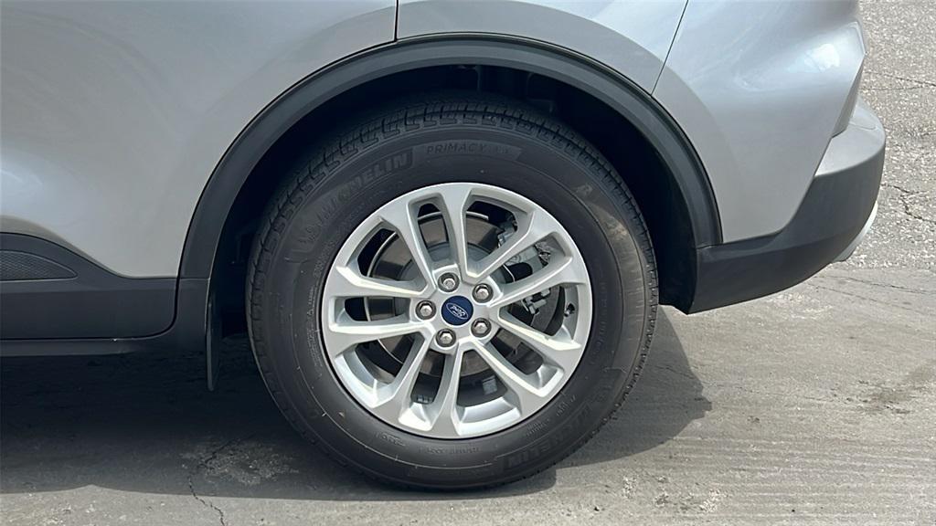 used 2022 Ford Escape car, priced at $24,924
