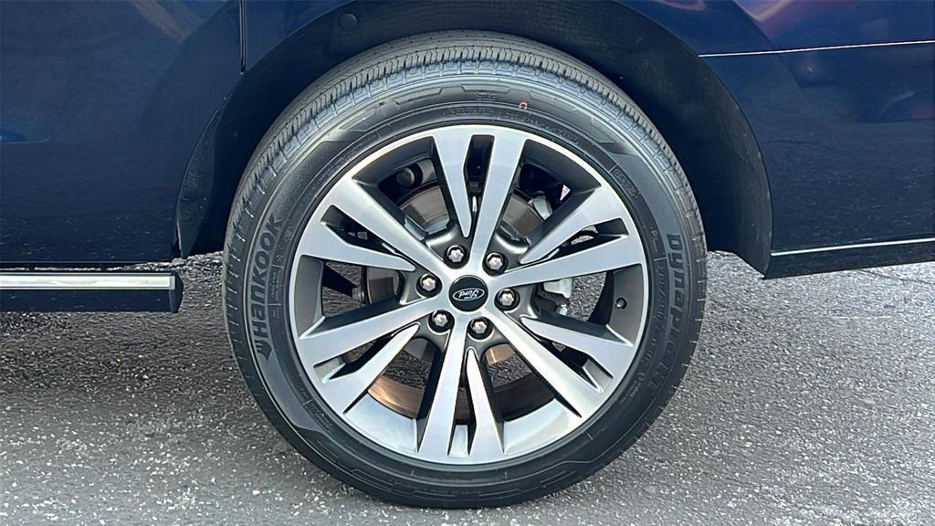 used 2021 Ford Expedition Max car, priced at $57,124