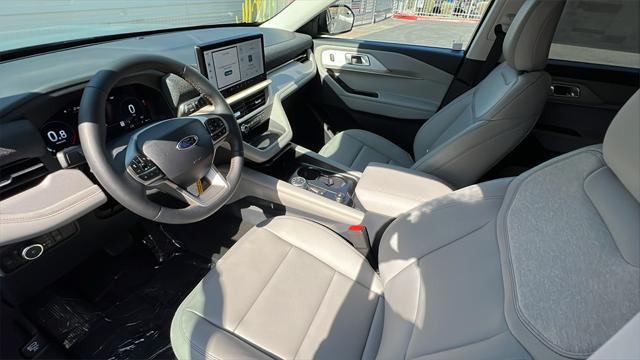 new 2025 Ford Explorer car, priced at $45,685