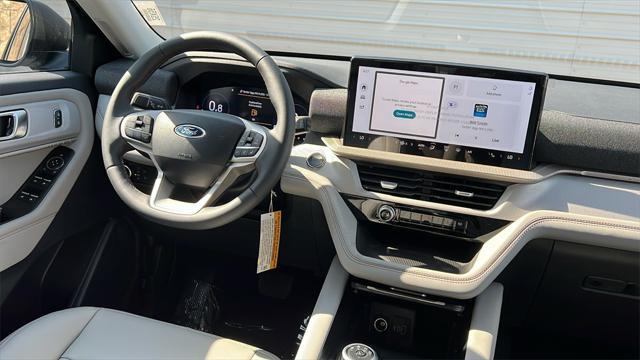 new 2025 Ford Explorer car, priced at $45,685