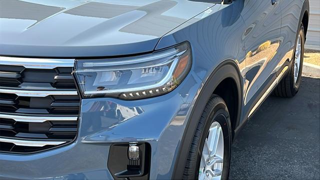 new 2025 Ford Explorer car, priced at $45,685