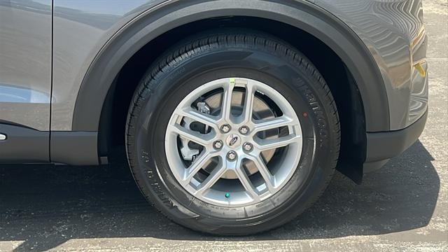 new 2025 Ford Explorer car, priced at $42,145