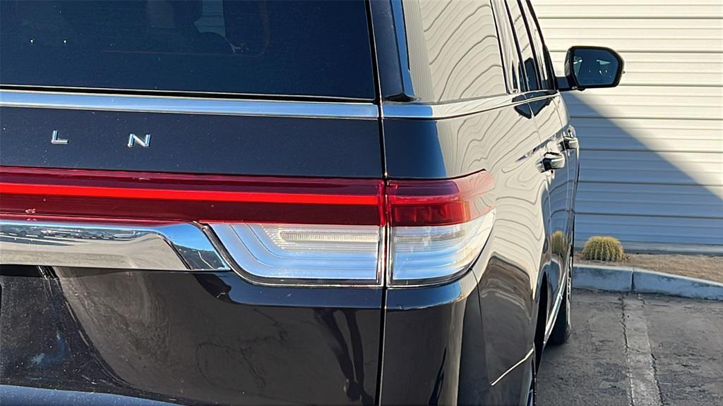 used 2022 Lincoln Navigator car, priced at $68,924
