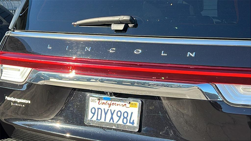 used 2022 Lincoln Navigator car, priced at $68,924