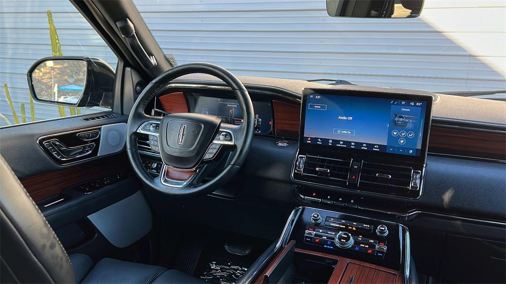 used 2022 Lincoln Navigator car, priced at $68,924