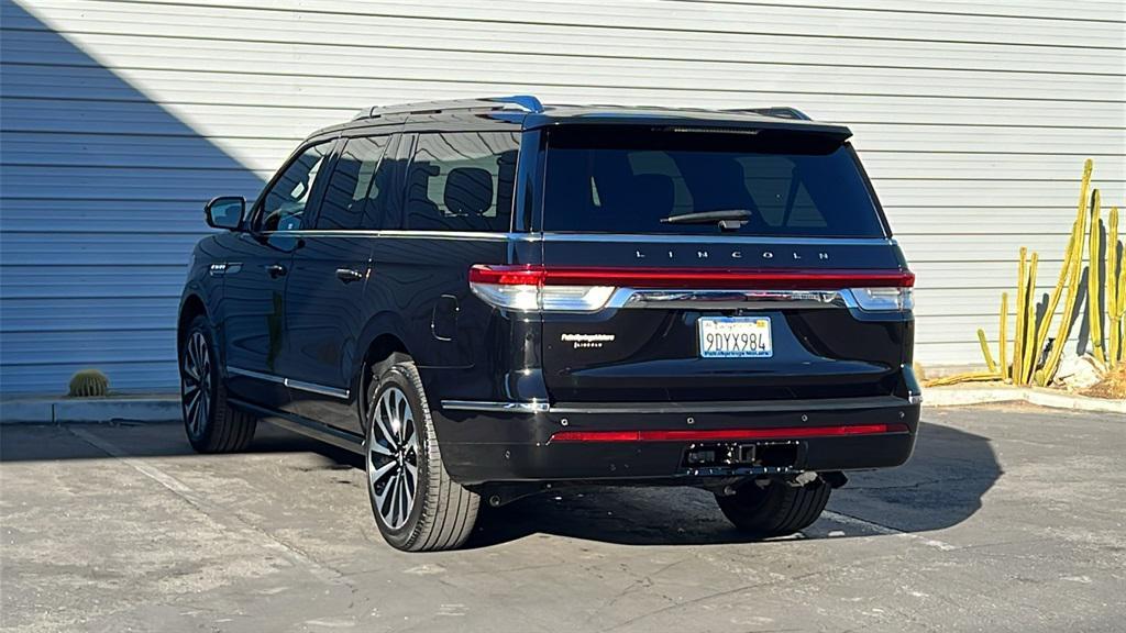 used 2022 Lincoln Navigator car, priced at $68,924