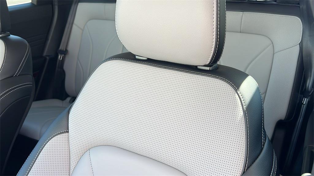 new 2025 Ford Escape PHEV car, priced at $46,015