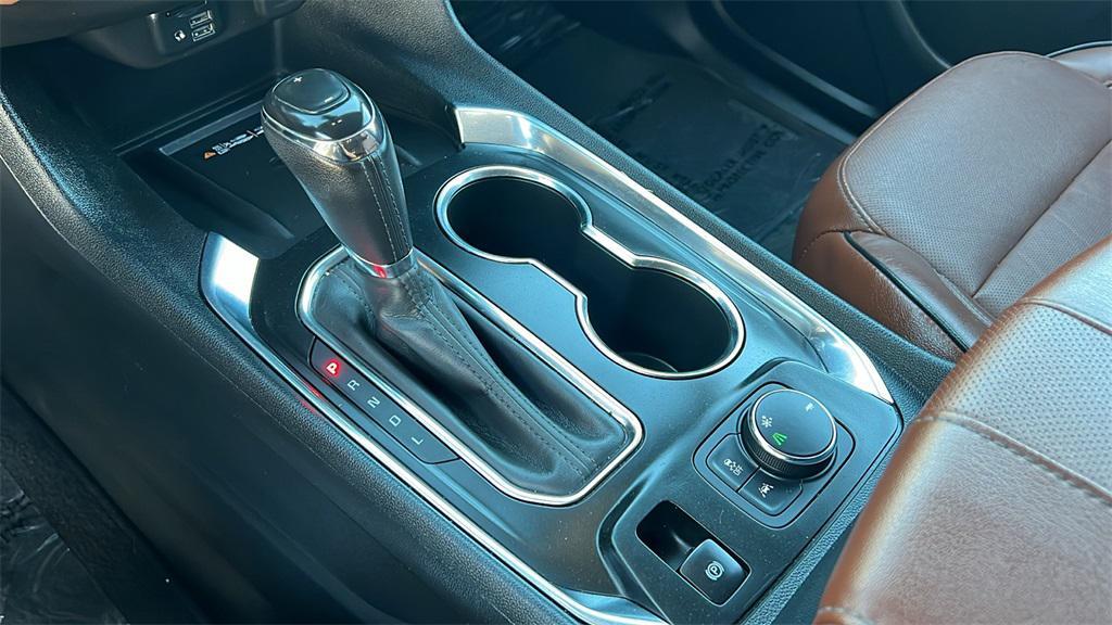 used 2020 Chevrolet Traverse car, priced at $30,900