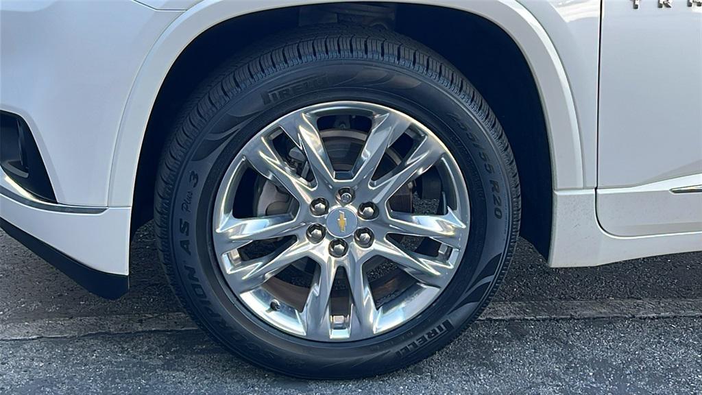 used 2020 Chevrolet Traverse car, priced at $30,900