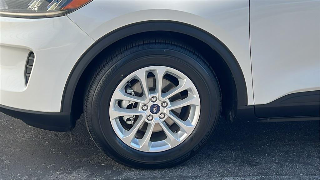 used 2020 Ford Escape car, priced at $18,124