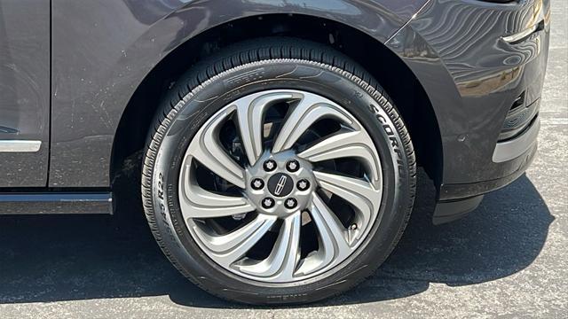 used 2022 Lincoln Navigator car, priced at $70,924