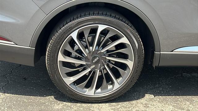 used 2025 Lincoln Aviator car, priced at $71,124