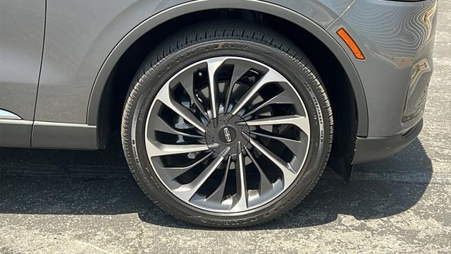 used 2025 Lincoln Aviator car, priced at $71,124