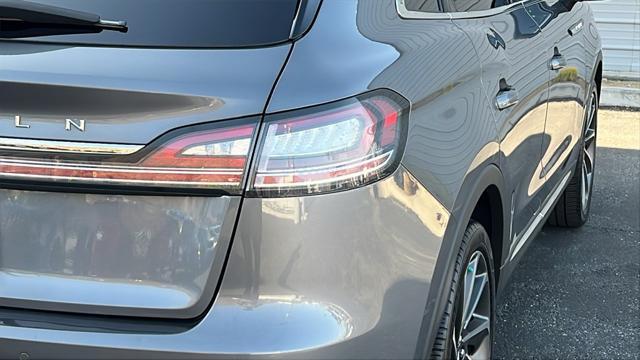 used 2022 Lincoln Nautilus car, priced at $38,328
