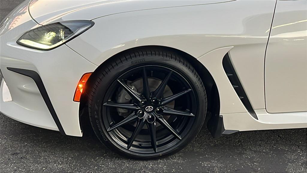 used 2022 Toyota GR86 car, priced at $30,124