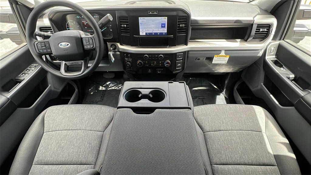 new 2025 Ford F-250 car, priced at $73,465