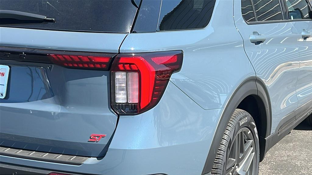 new 2025 Ford Explorer car, priced at $62,180