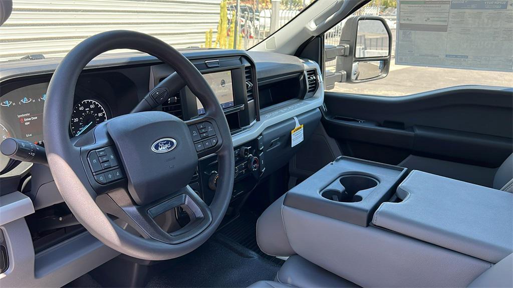 new 2025 Ford F-350 car, priced at $53,890