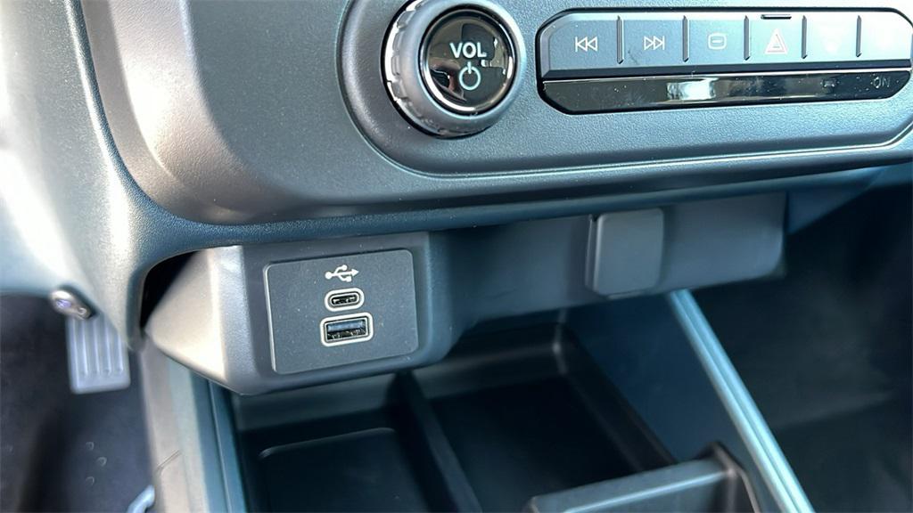 new 2025 Ford Maverick car, priced at $29,505