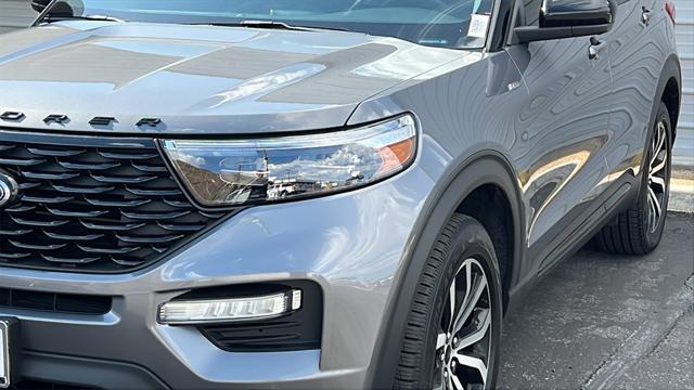 used 2022 Ford Explorer car, priced at $38,328